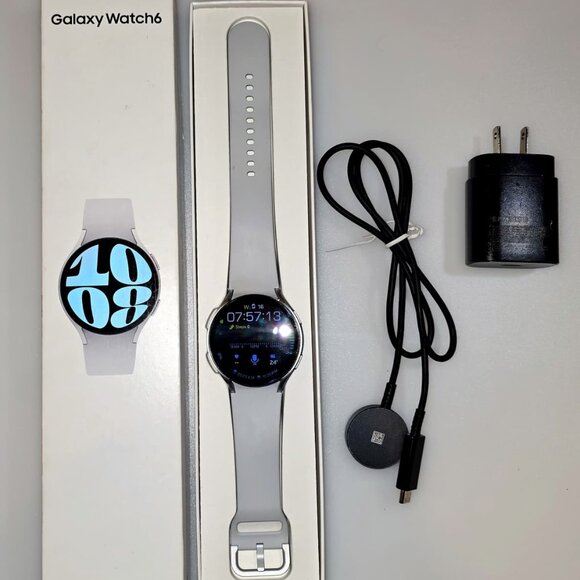 Samsung Galaxy watch 6 44" - Picture 1 of 2